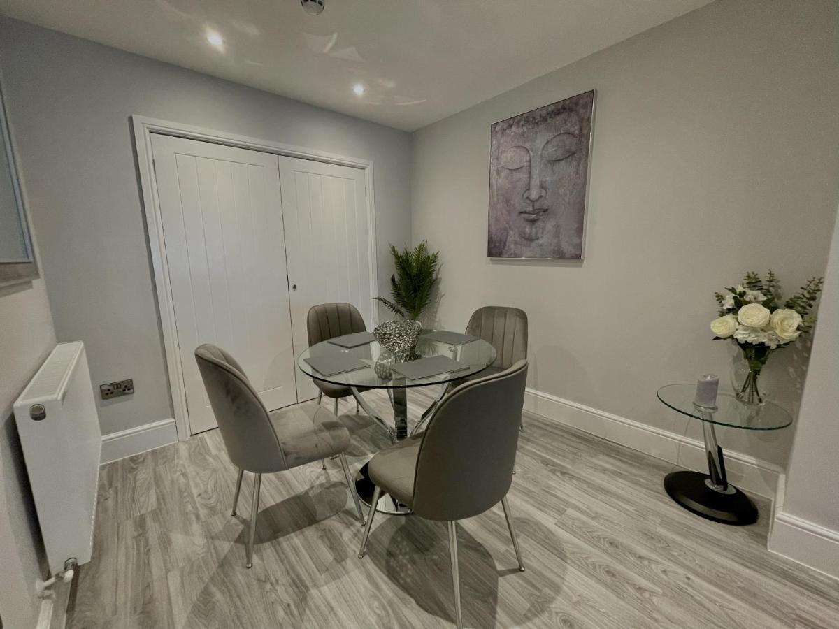 Hotel Lymm Living Warrington  Esterno foto