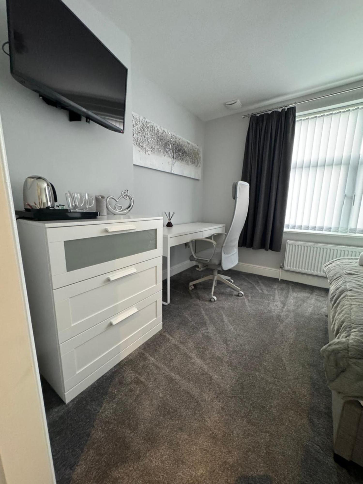 Hotel Lymm Living Warrington  Esterno foto